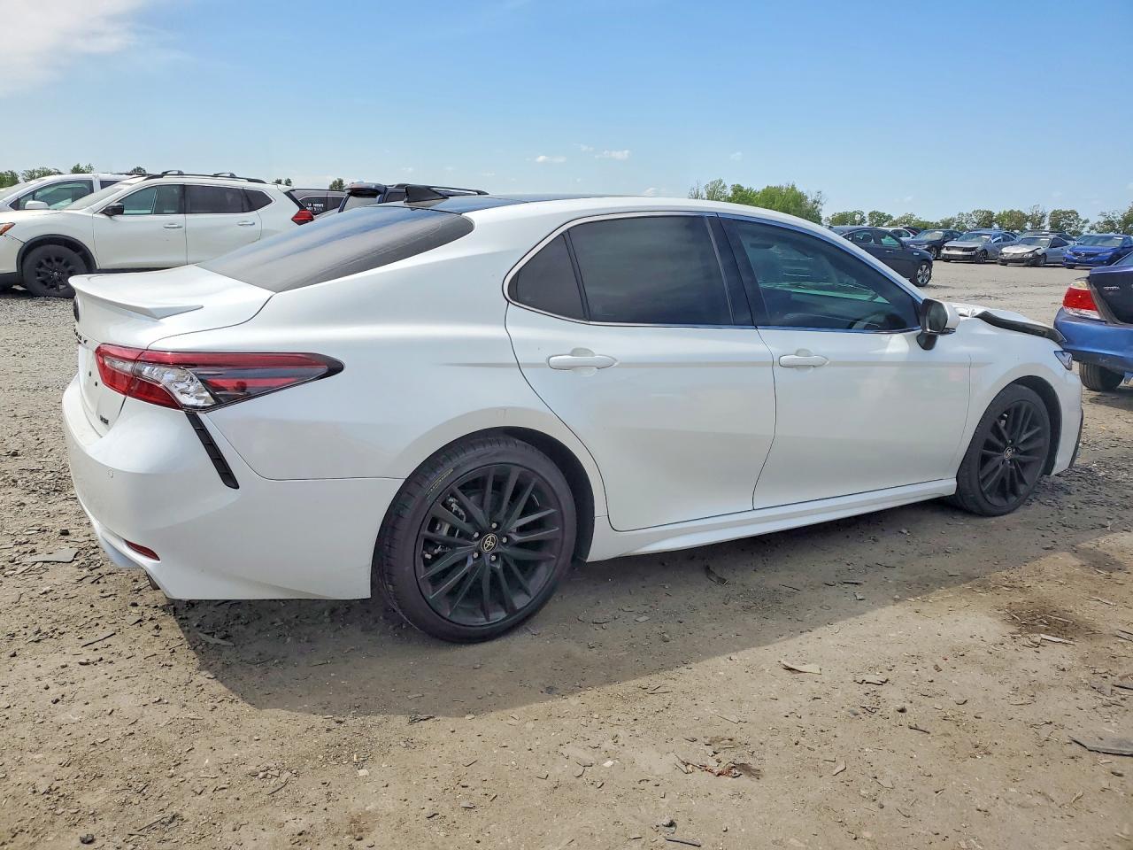 2024 TOYOTA CAMRY