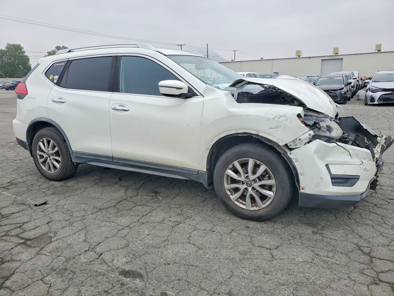 2017 NISSAN ROGUE