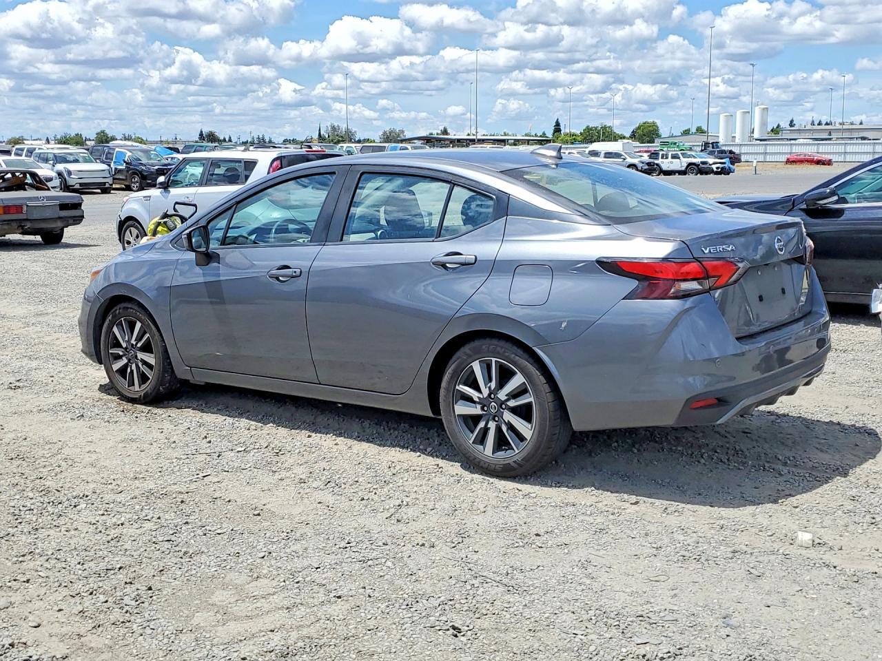 2021 NISSAN VERSA