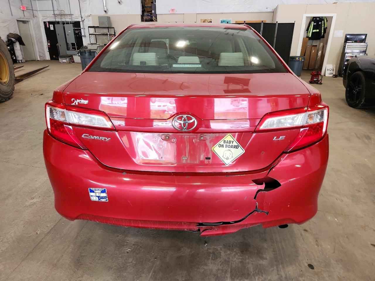 2014 TOYOTA CAMRY