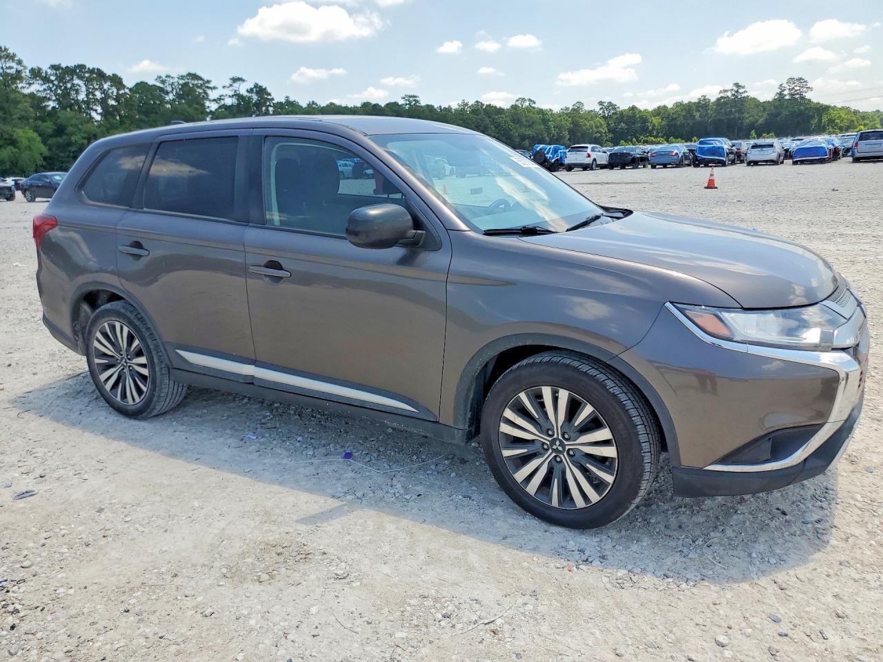 2019 MITSUBISHI outlander