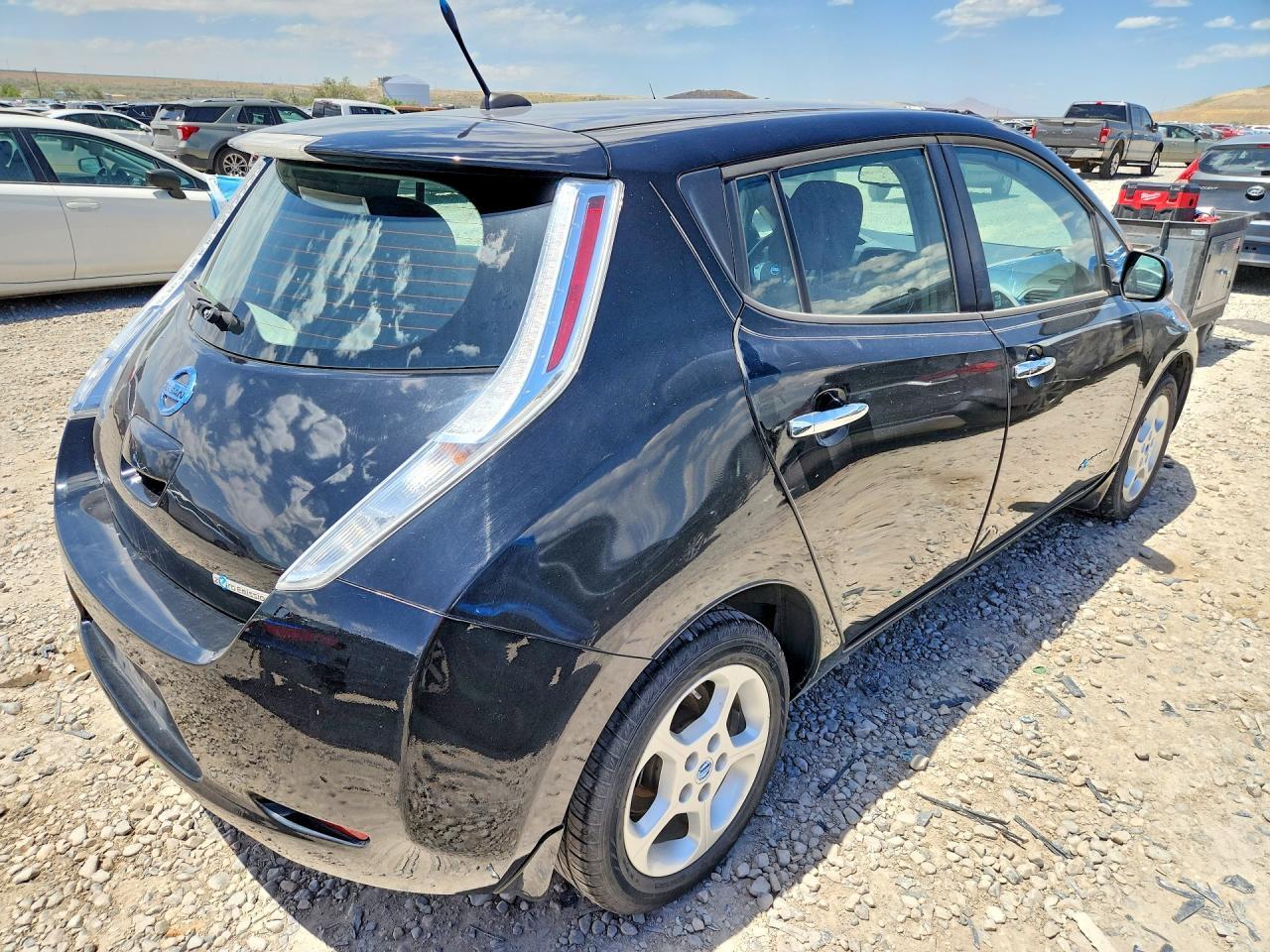 2013 NISSAN LEAF