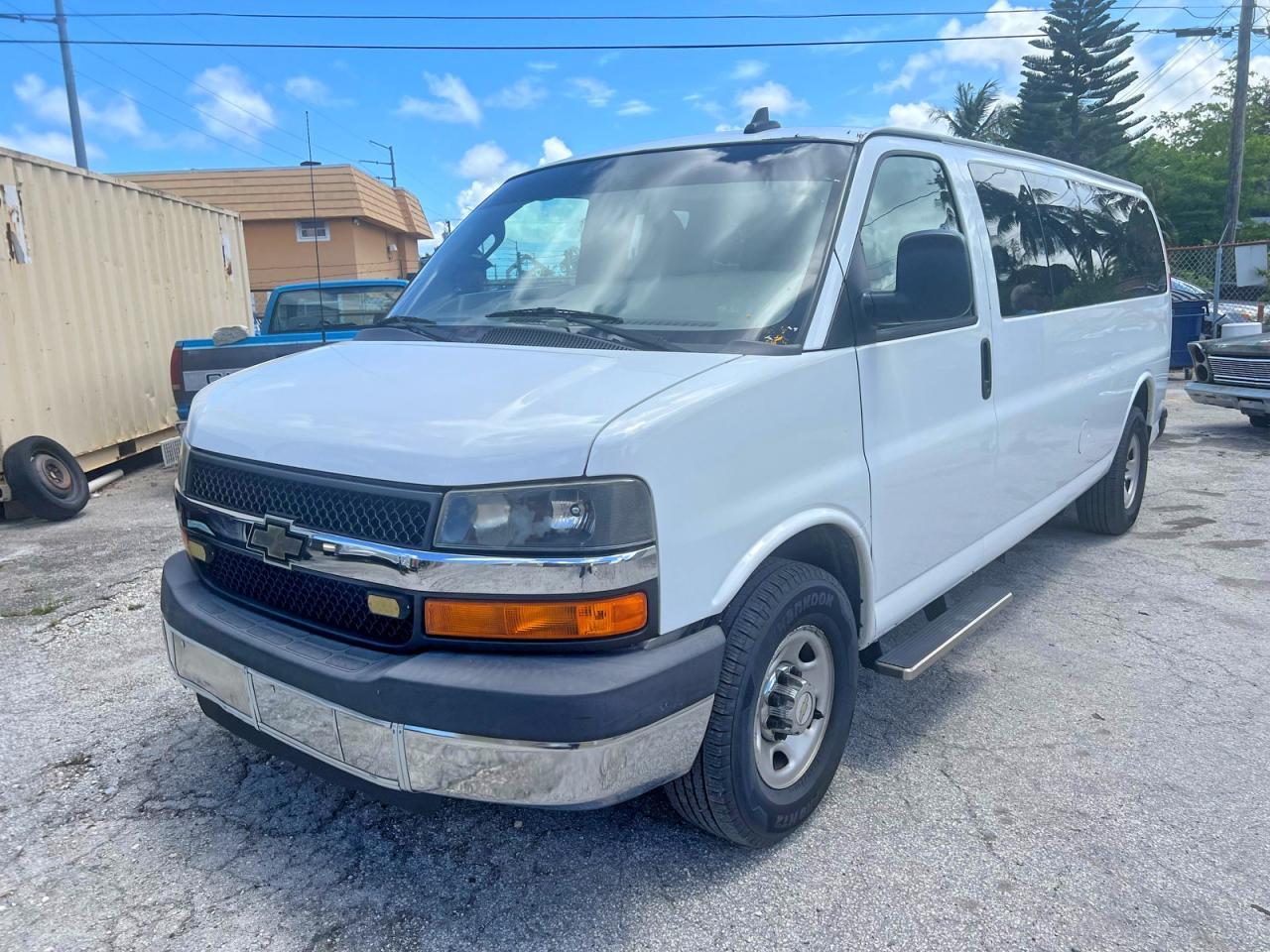 2016 CHEVROLET Express 3500