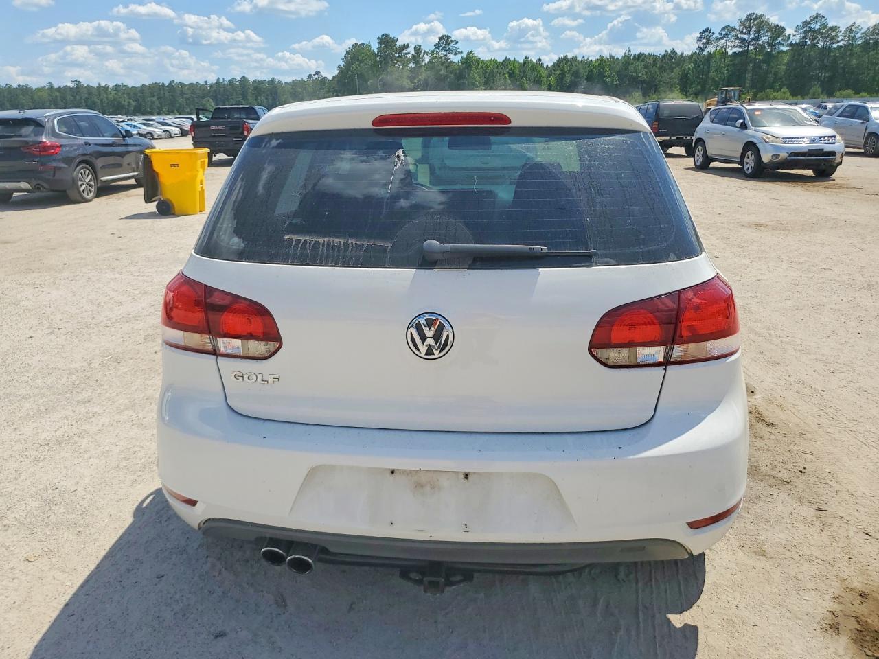 2011 VOLKSWAGEN GOLF