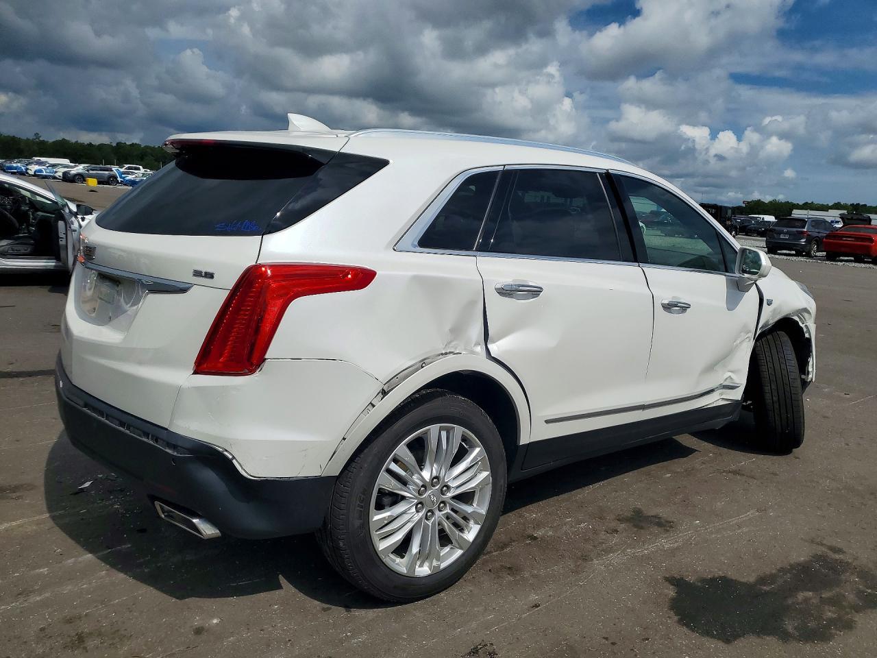 2019 CADILLAC XT5