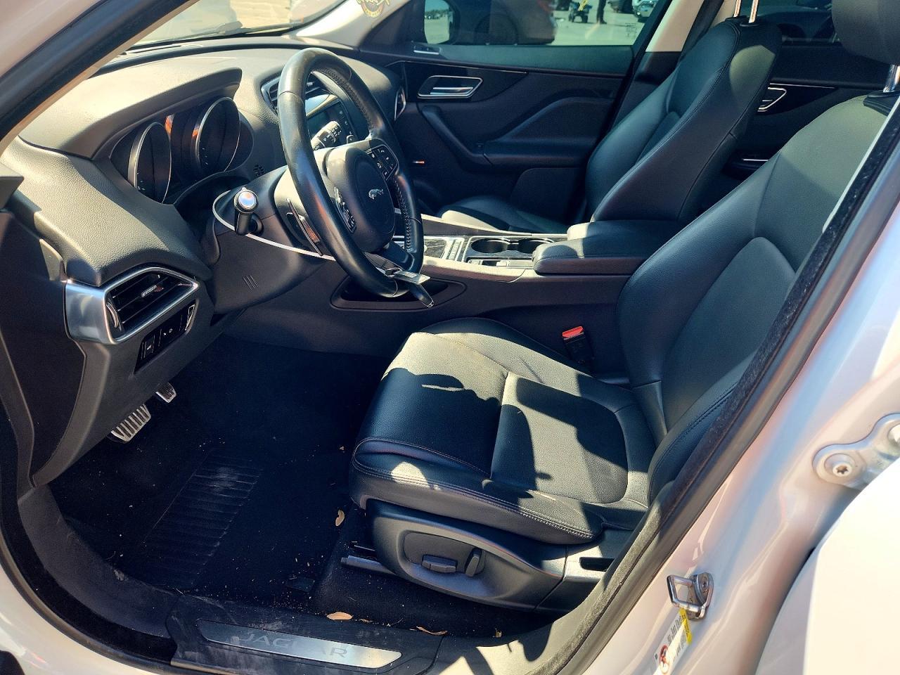 2017 JAGUAR F-Pace