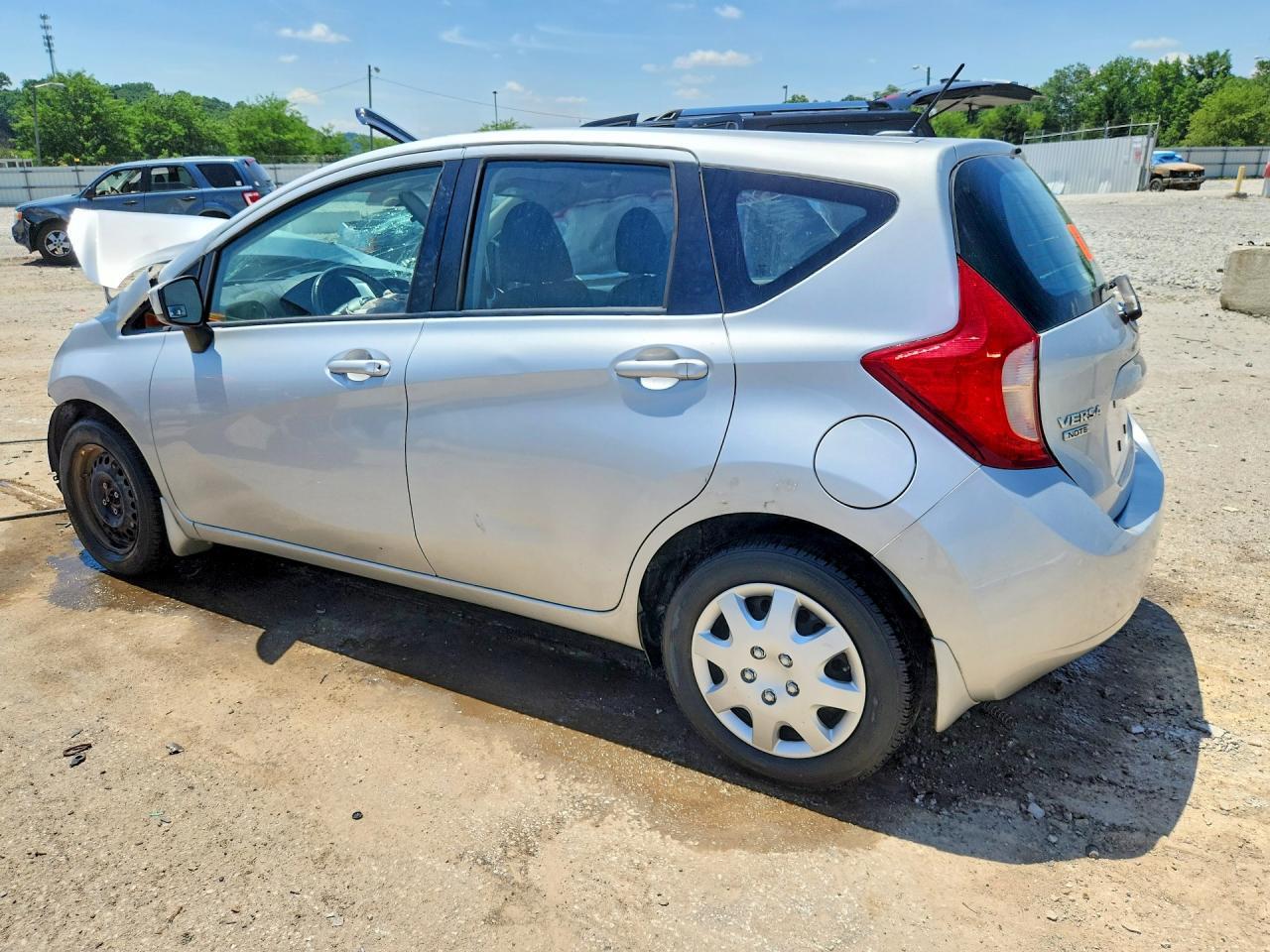 2016 NISSAN Versa Note