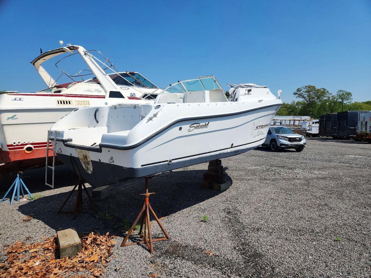 2004 Seaswirl Boat