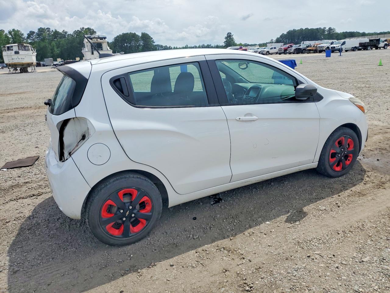 2017 CHEVROLET Spark