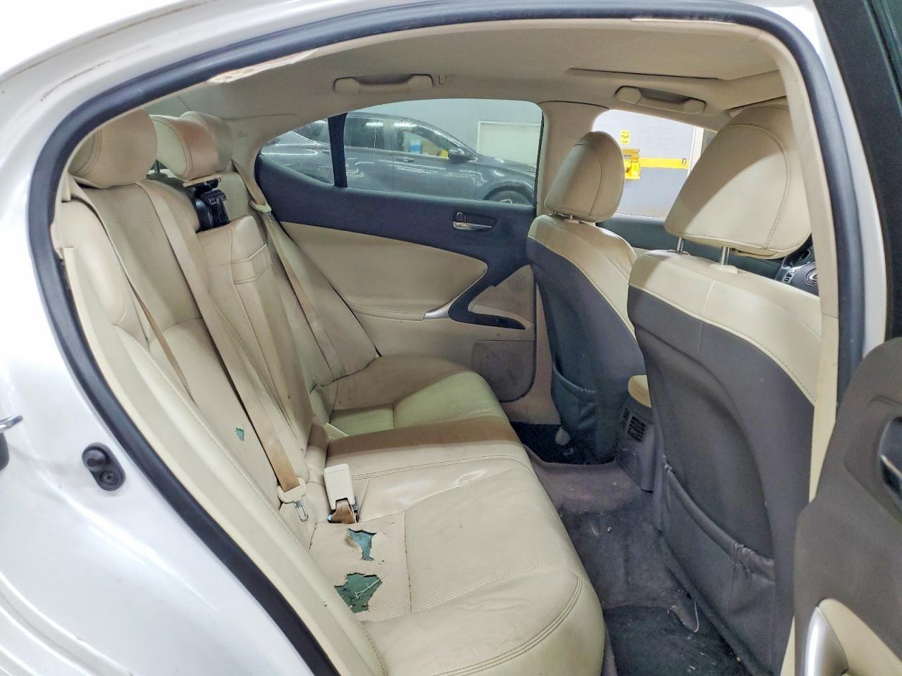 2011 LEXUS IS 250