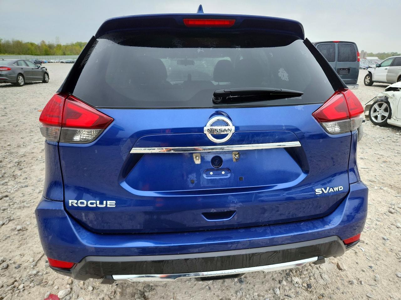 2017 NISSAN ROGUE