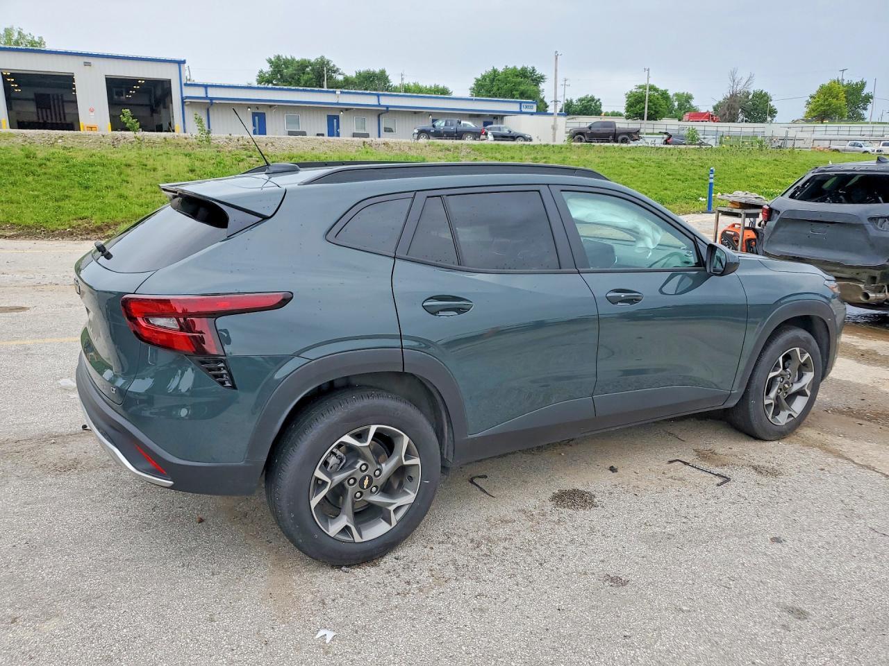 2025 CHEVROLET TRAX