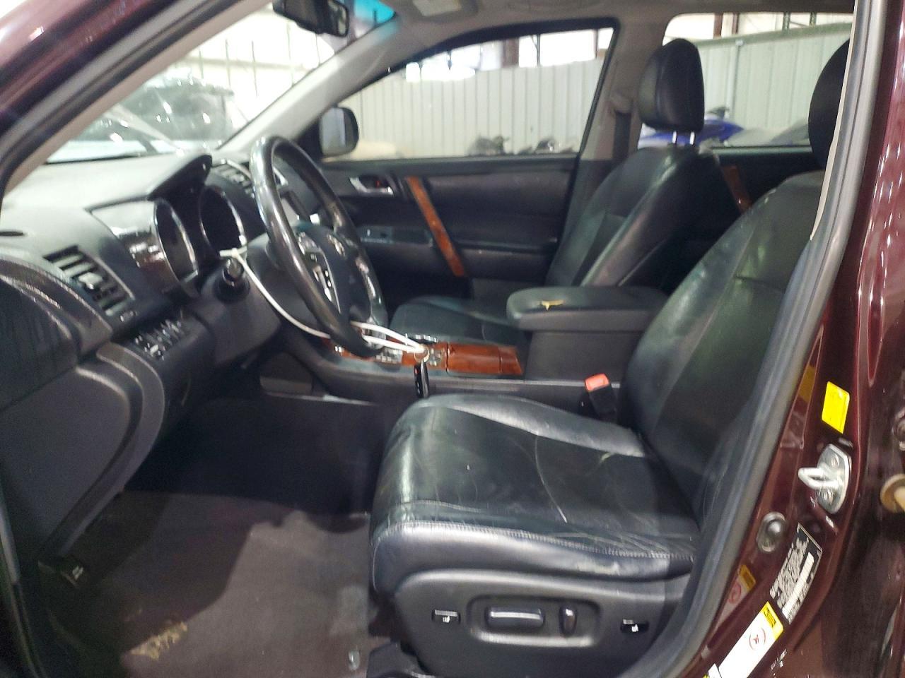 2011 TOYOTA HIGHLANDER