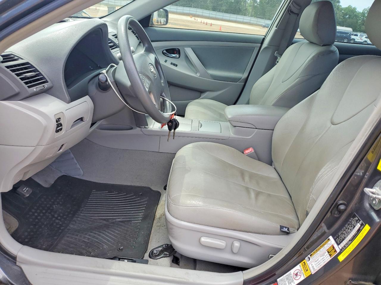 2010 TOYOTA CAMRY