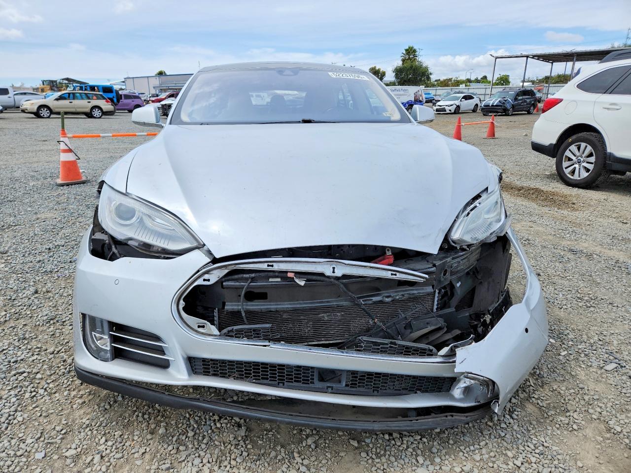 2015 TESLA MODEL S