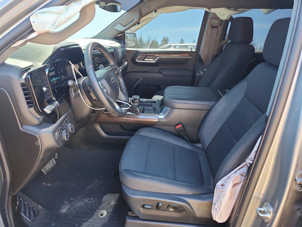2025 CHEVROLET Silverado