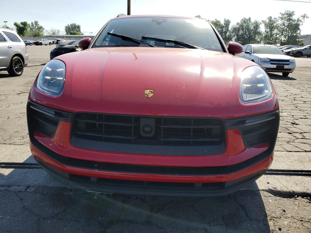 2023 PORSCHE Macan