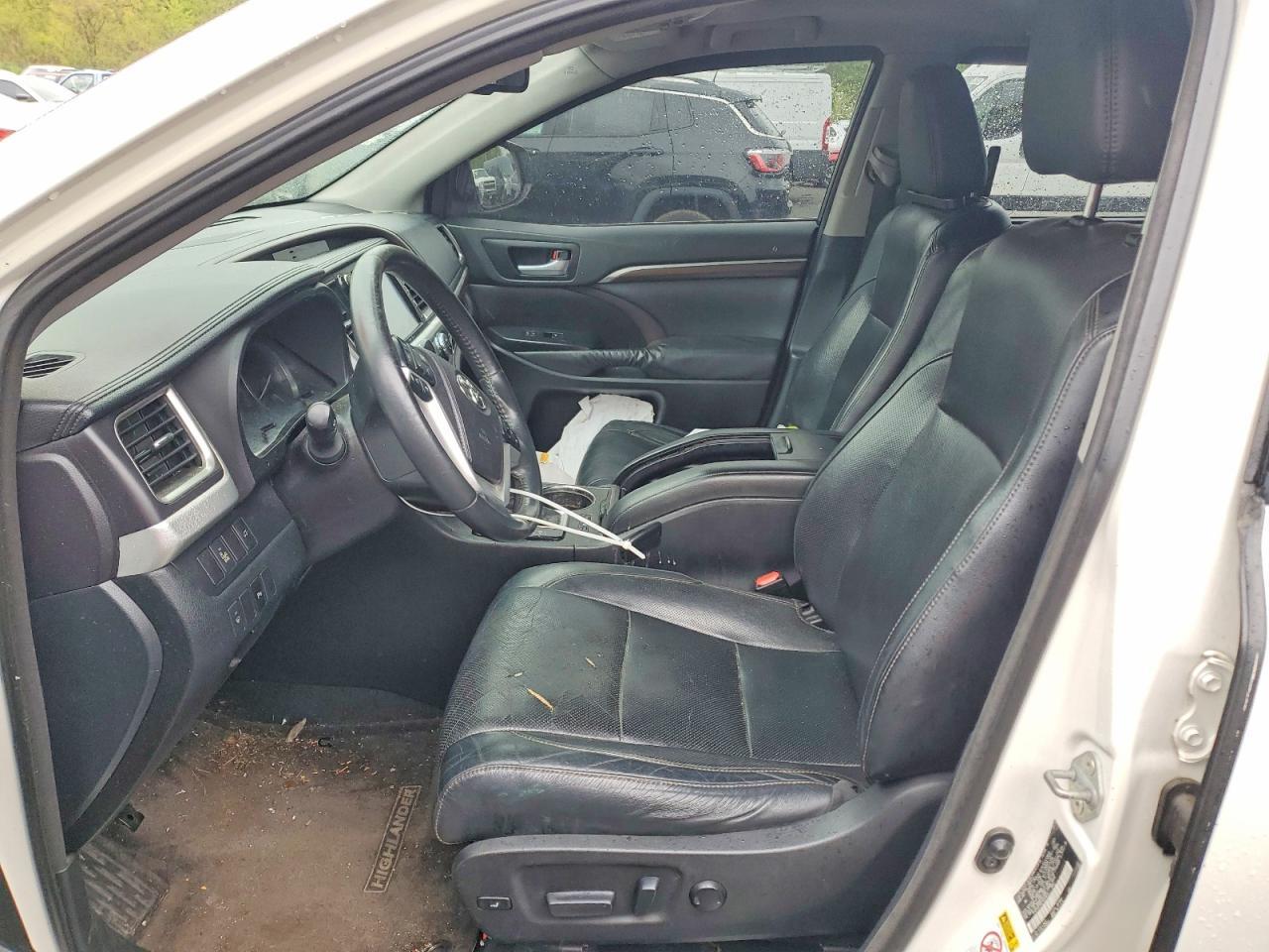 2014 TOYOTA HIGHLANDER