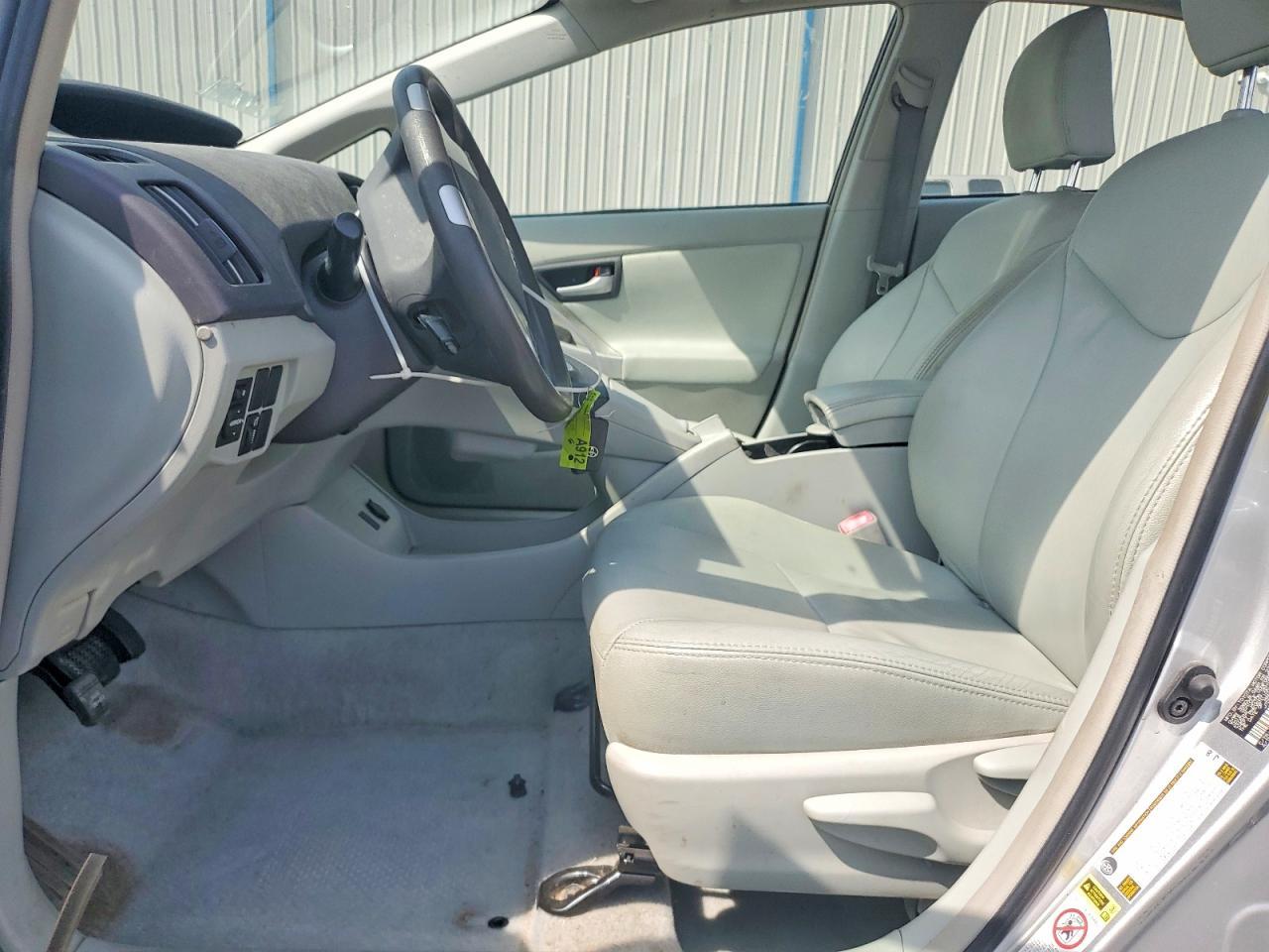 2011 TOYOTA PRIUS