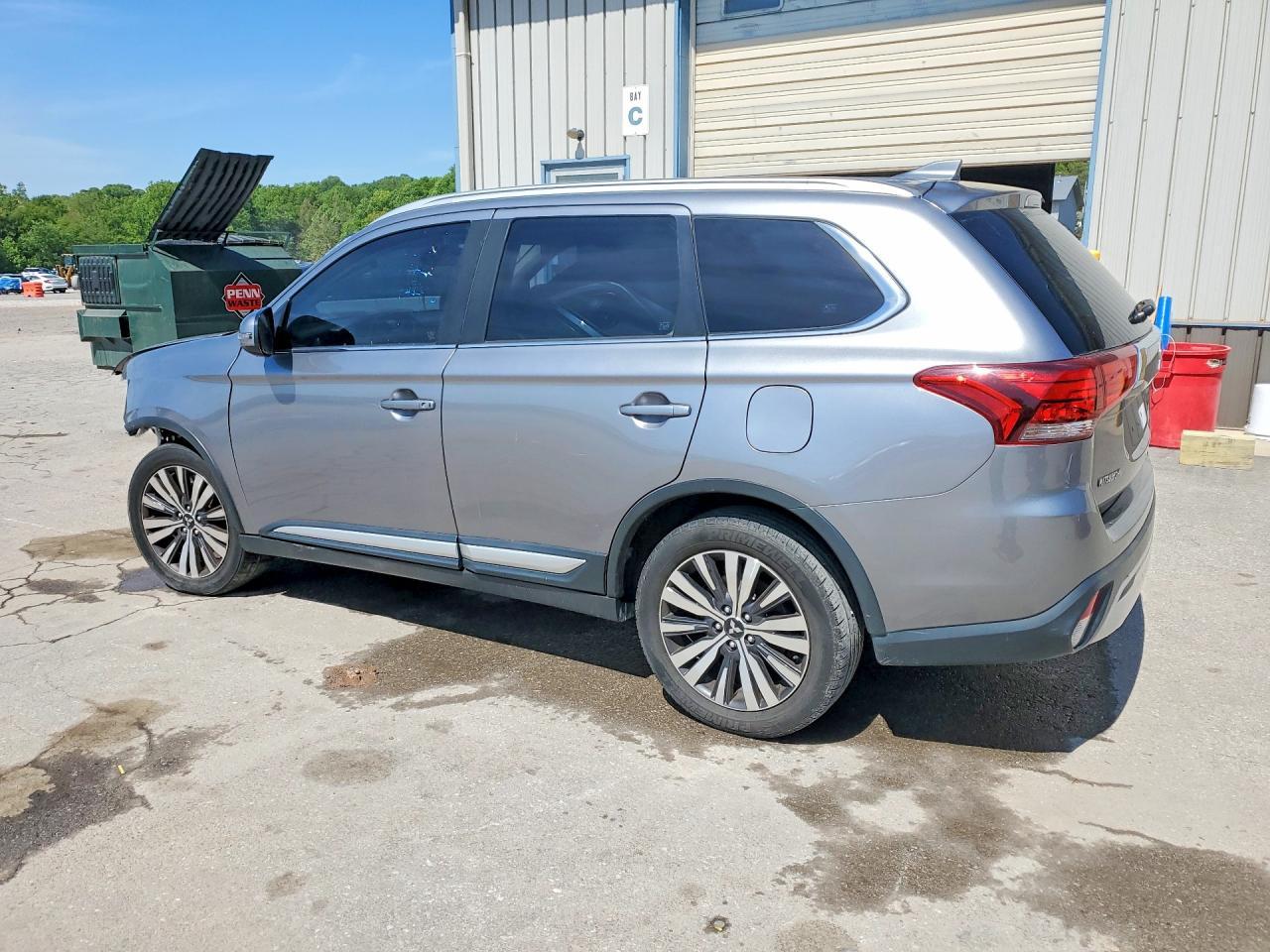 2019 MITSUBISHI outlander