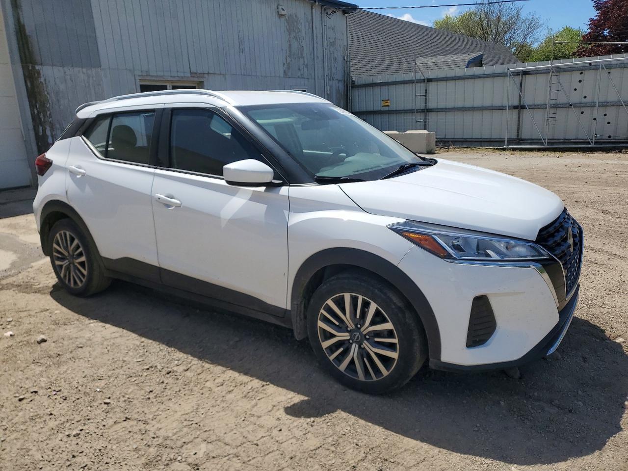 2023 NISSAN KICKS