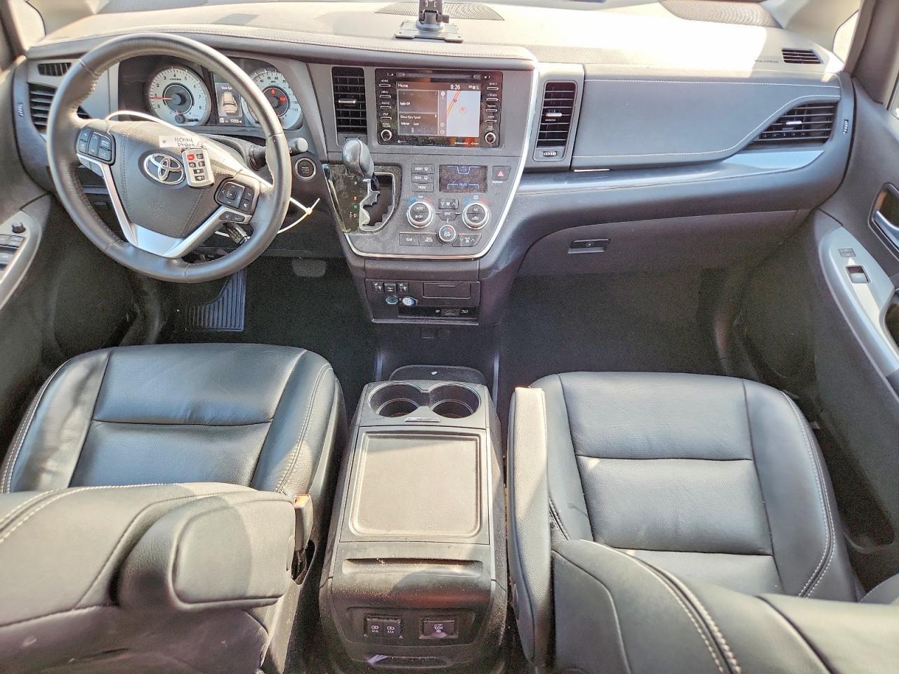 2018 TOYOTA SIENNA