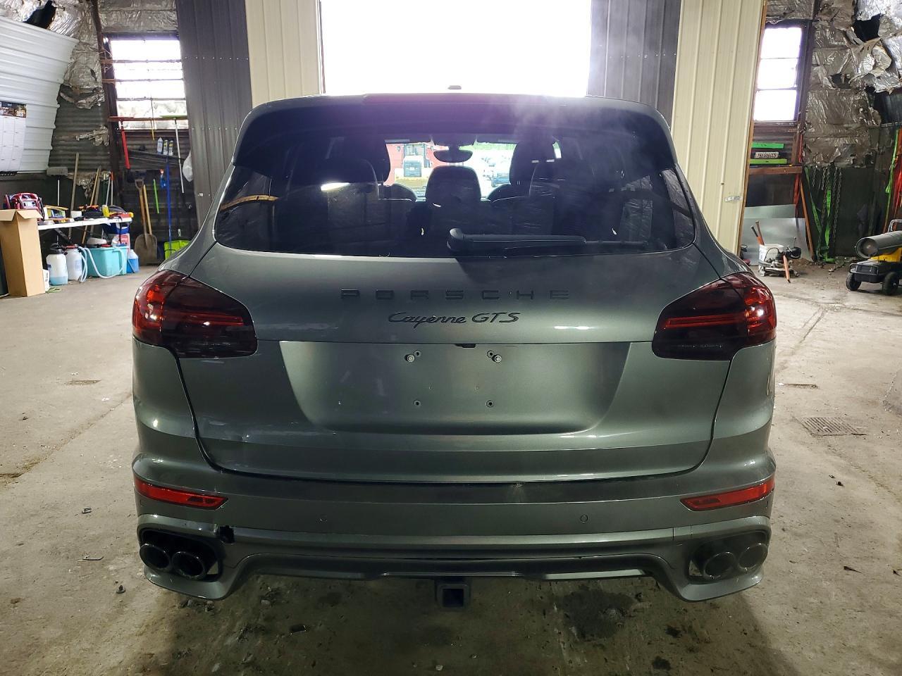 2018 PORSCHE CAYENNE