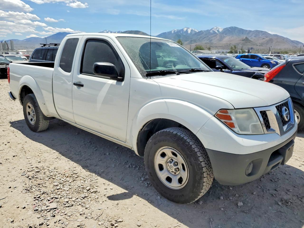 2016 NISSAN Frontier