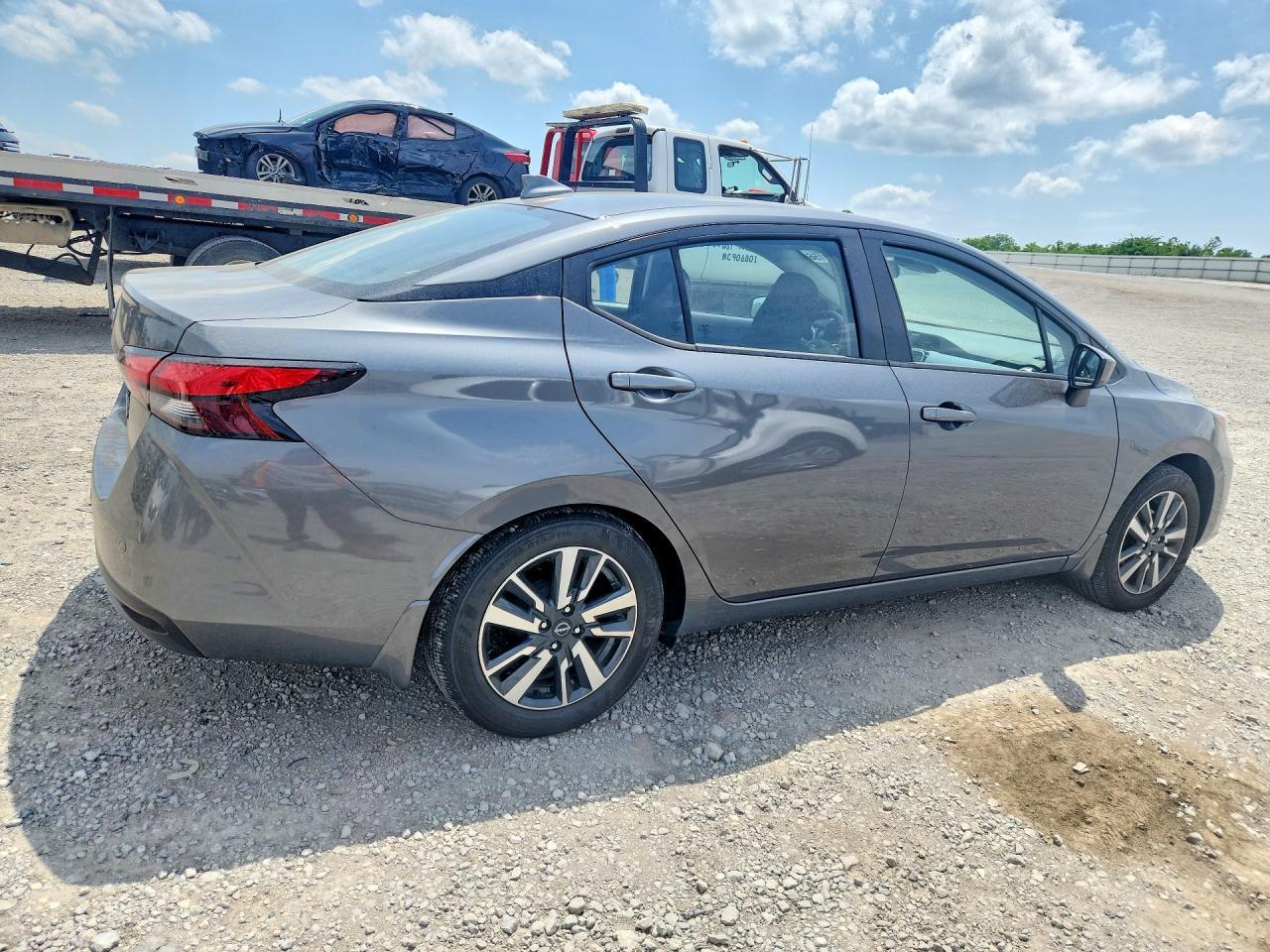2025 NISSAN VERSA