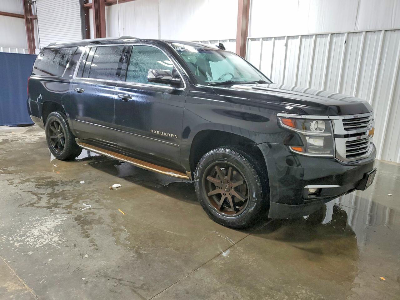 2016 CHEVROLET Suburban