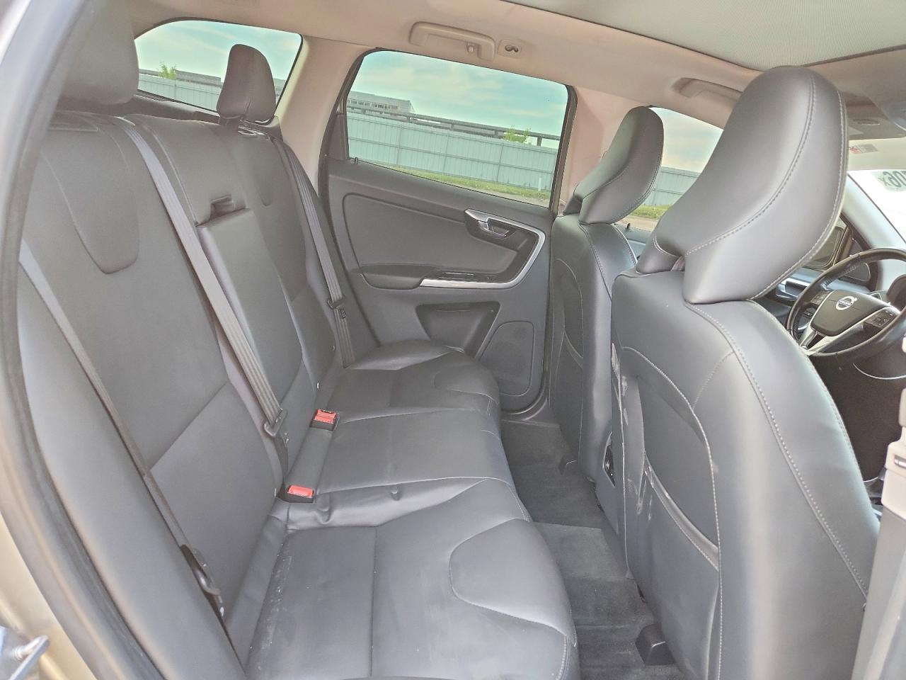 2016 VOLVO XC60