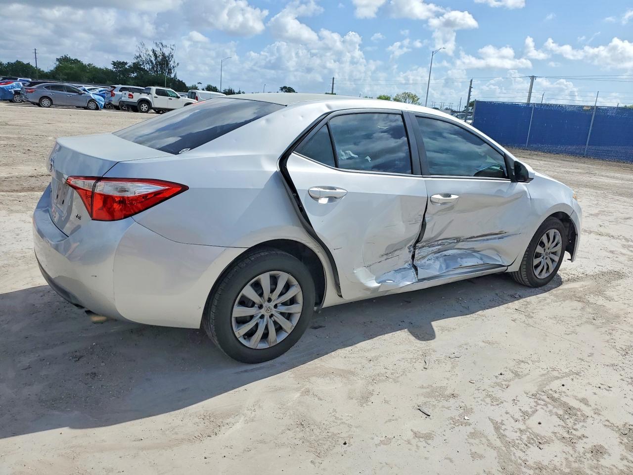 2015 TOYOTA COROLLA