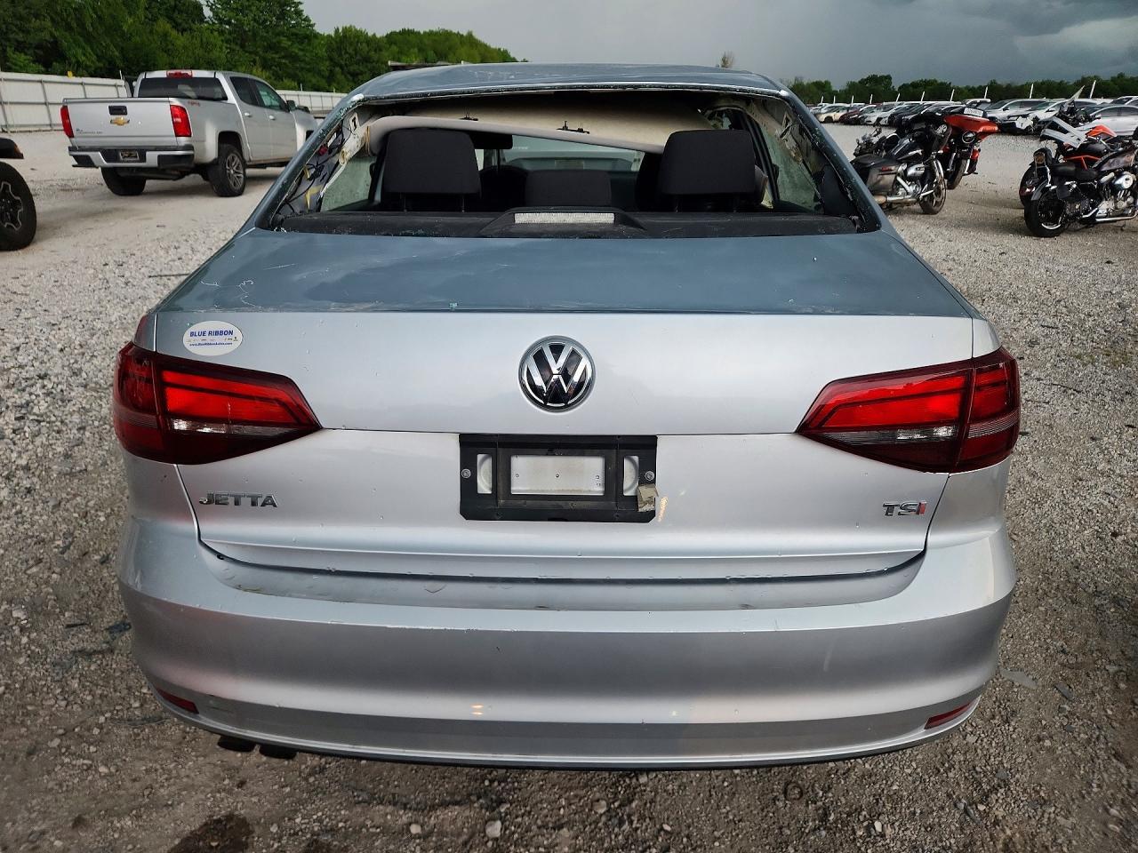 2016 VOLKSWAGEN JETTA