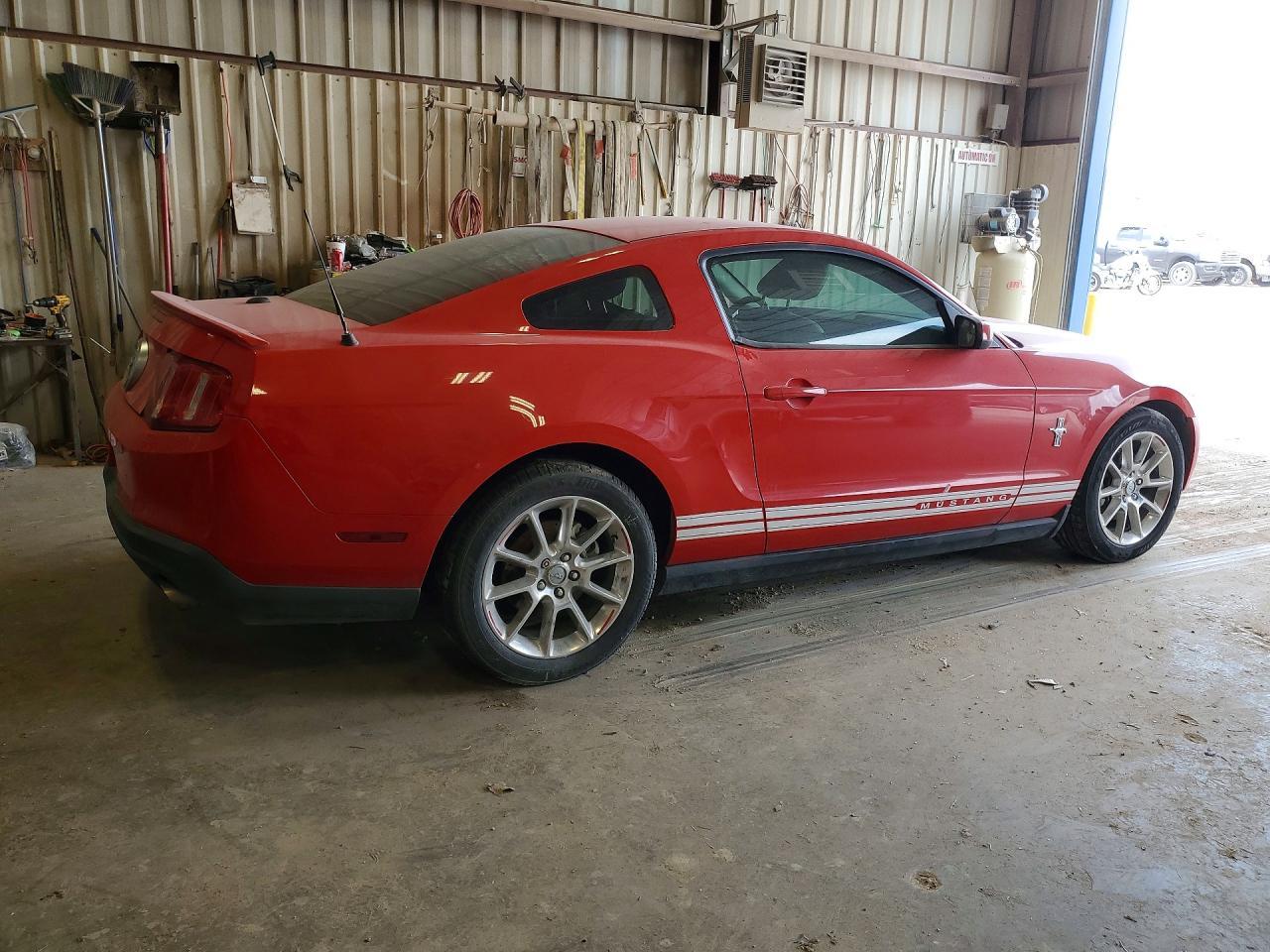 2011 FORD MUSTANG