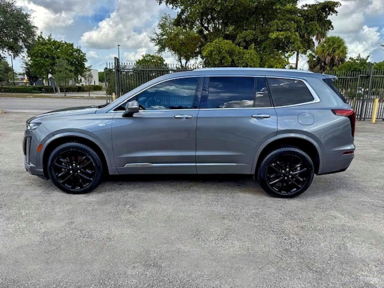 2020 CADILLAC XT6