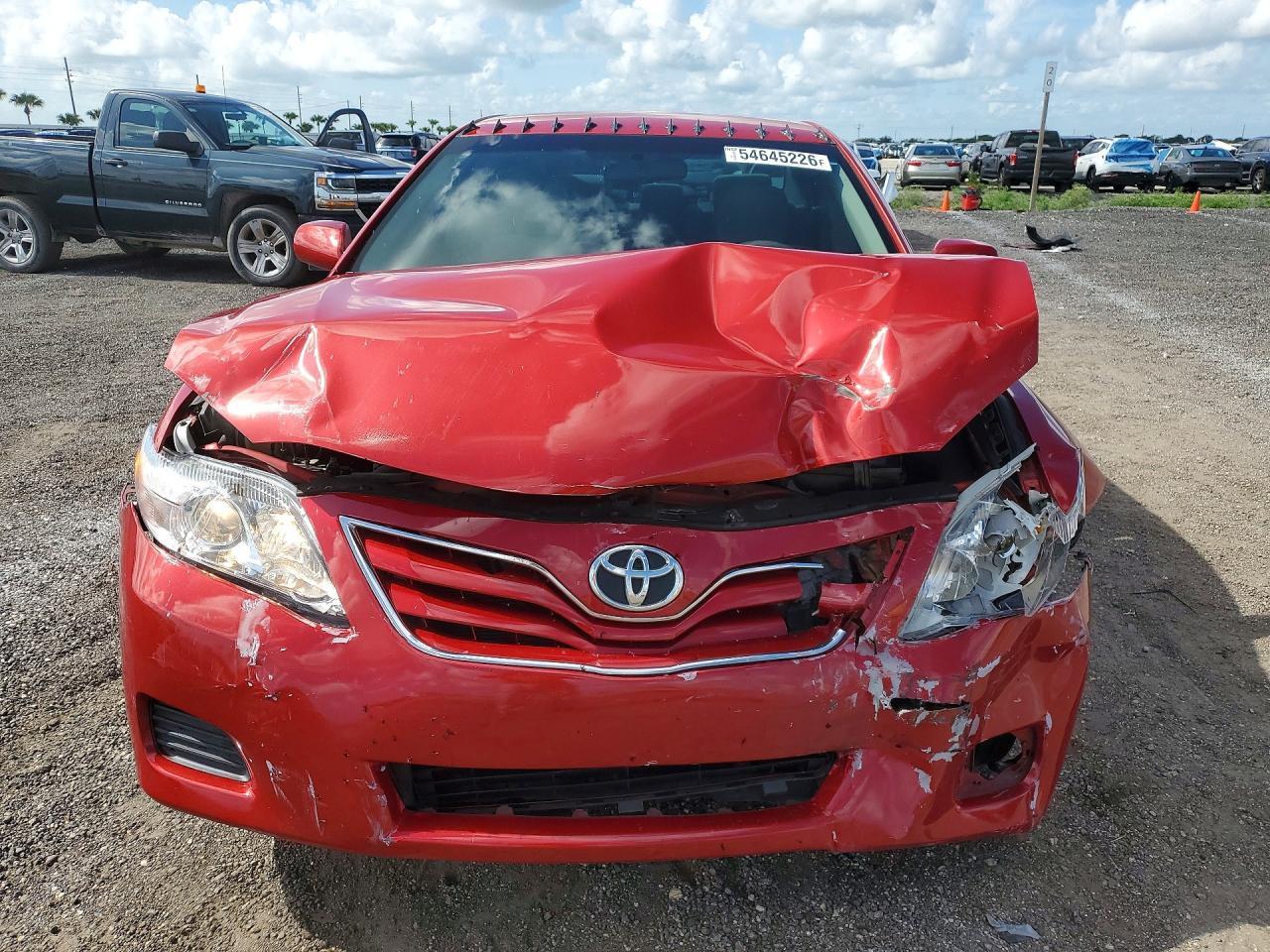 2011 TOYOTA CAMRY