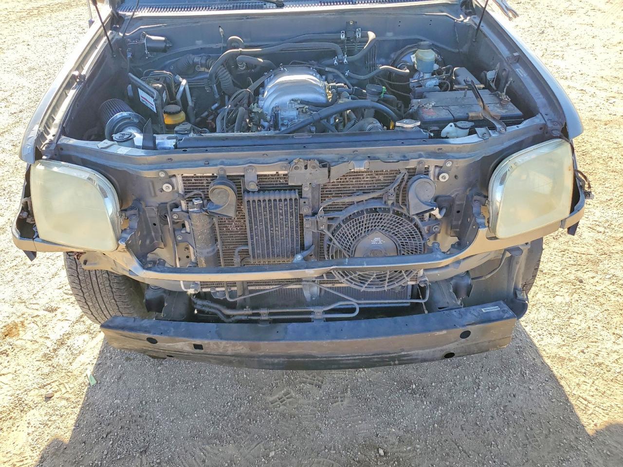2004 TOYOTA Sequoia