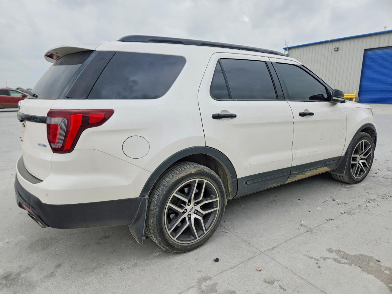 2017 FORD Explorer Sport Trac