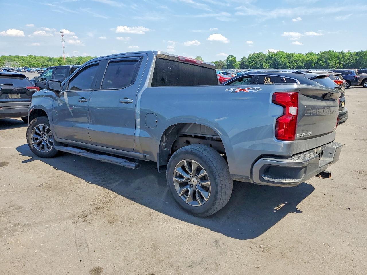 2021 CHEVROLET Silverado