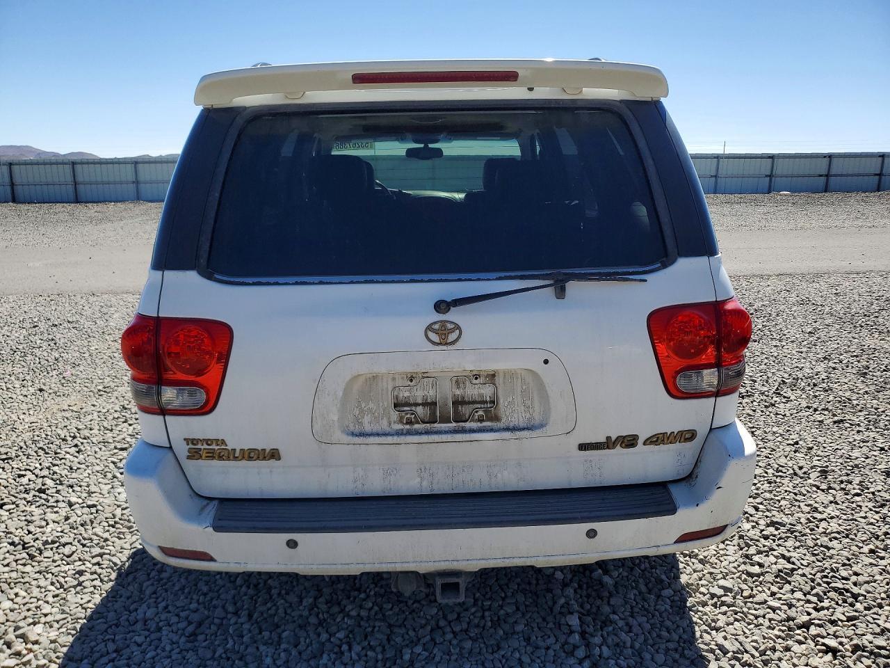 2005 TOYOTA Sequoia