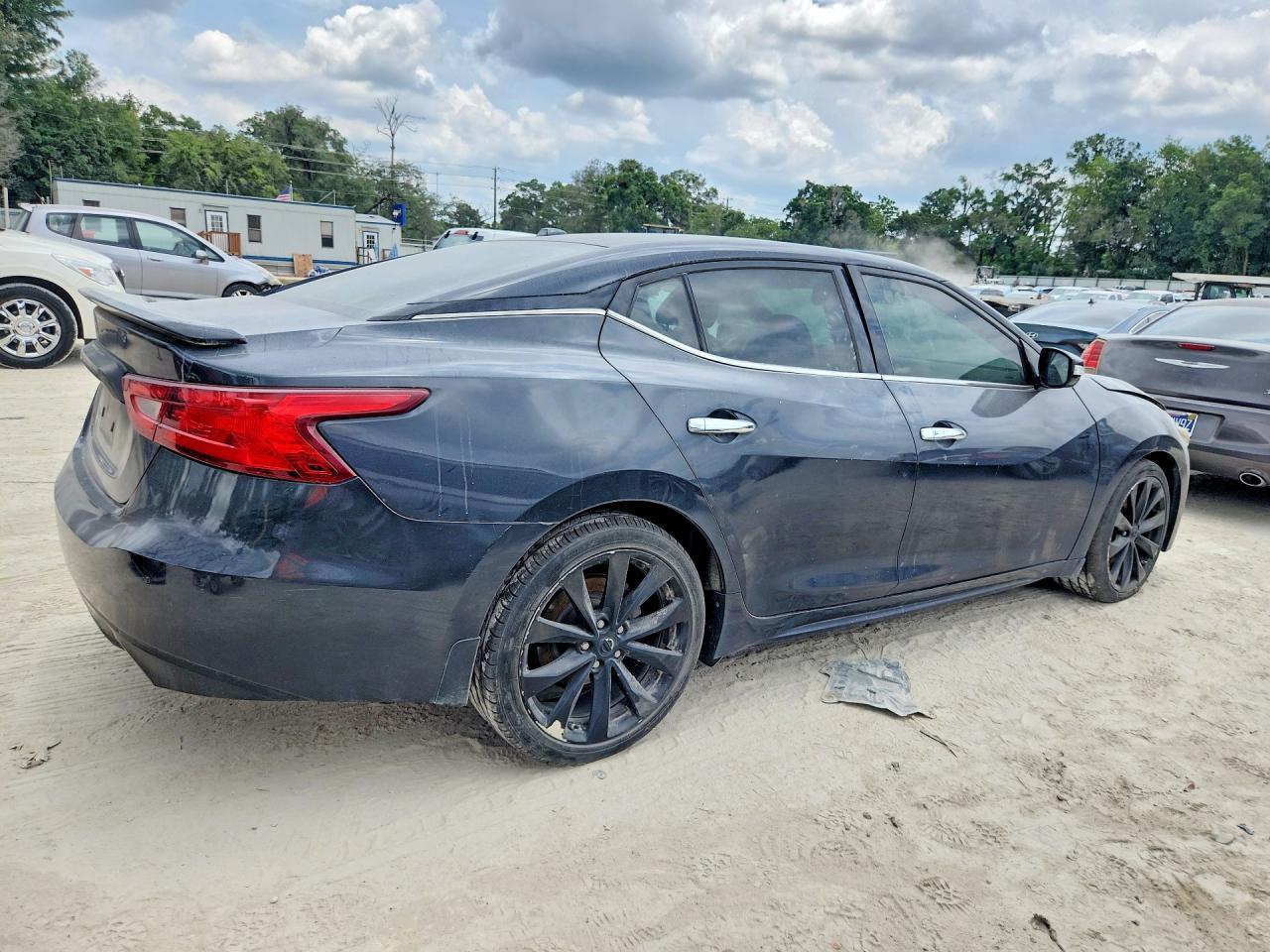 2016 NISSAN Maxima