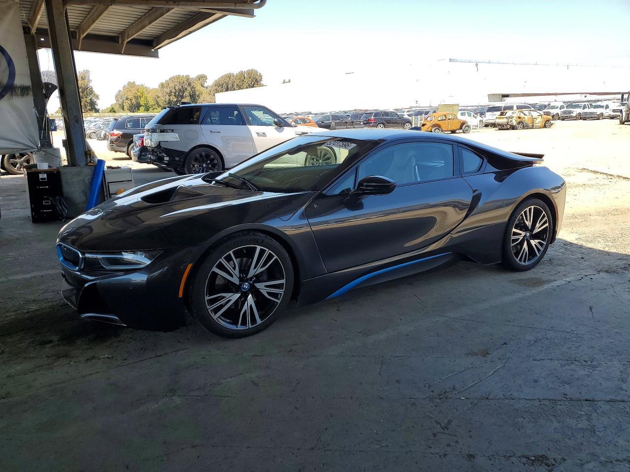 2014 BMW i8