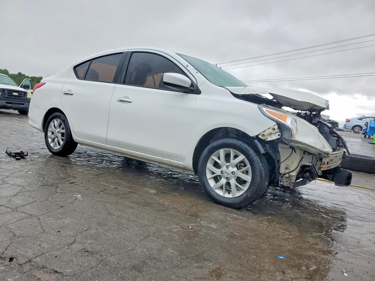 2019 NISSAN VERSA