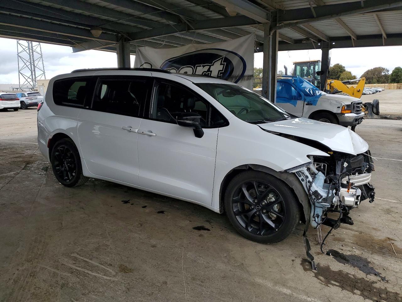 2025 CHRYSLER Pacifica
