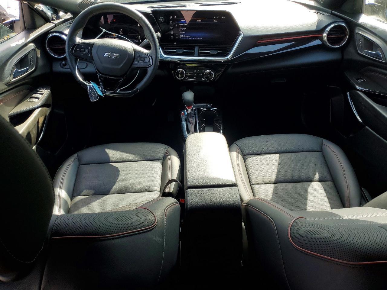 2025 CHEVROLET TRAX