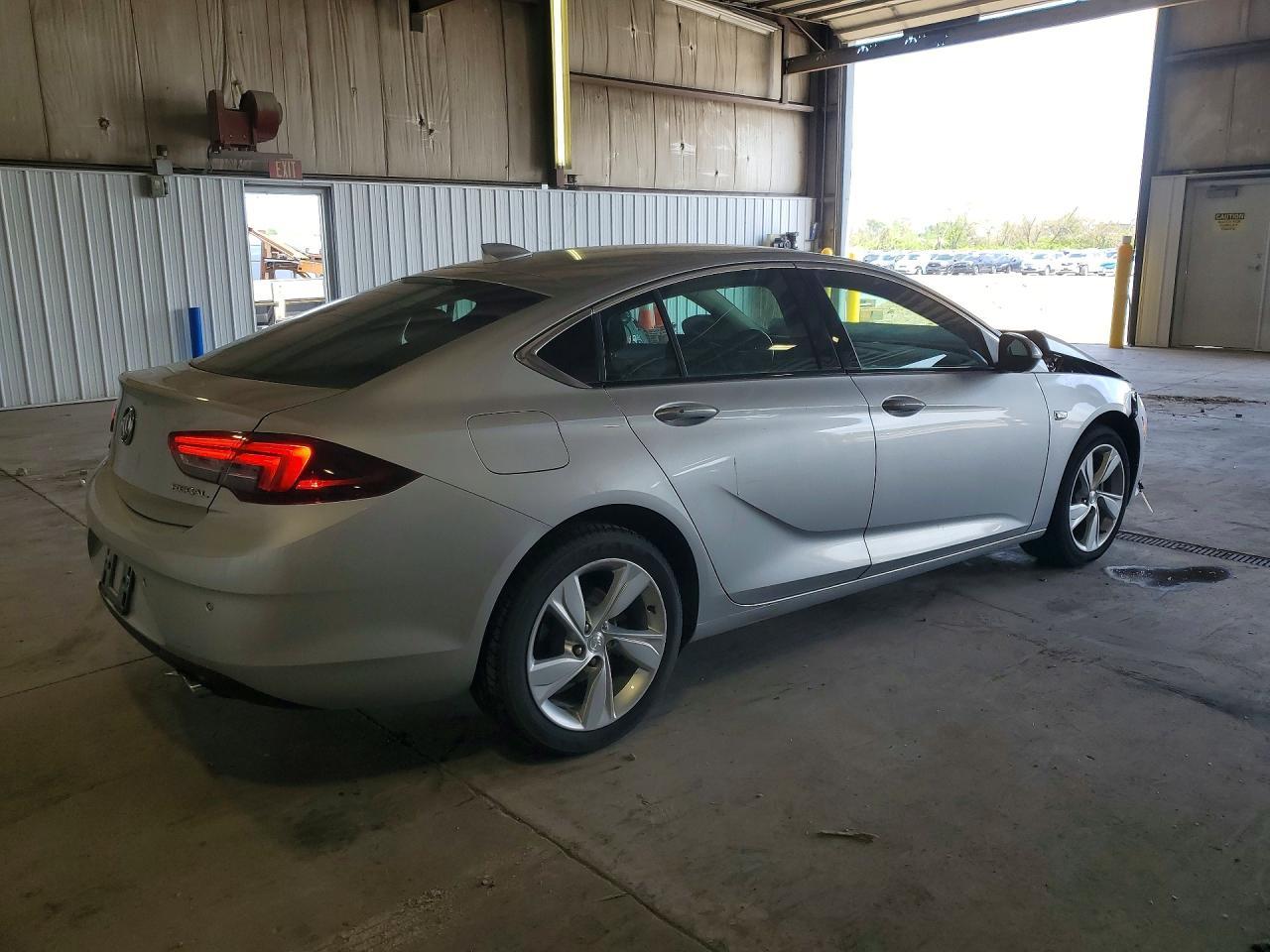 2018 BUICK Regal