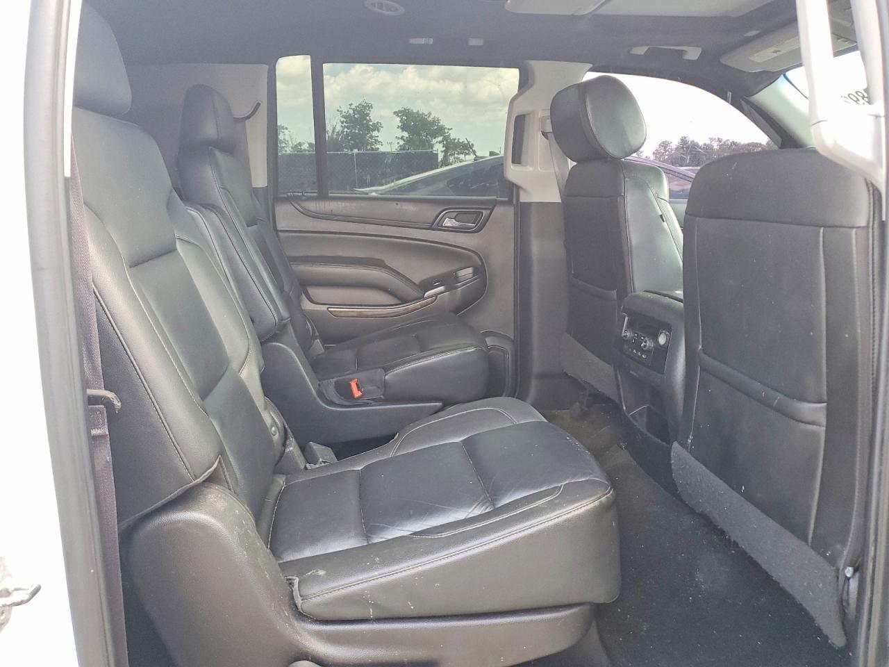 2017 CHEVROLET Suburban