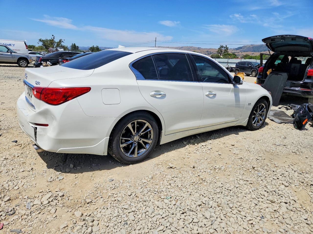 2017 INFINITI Q50