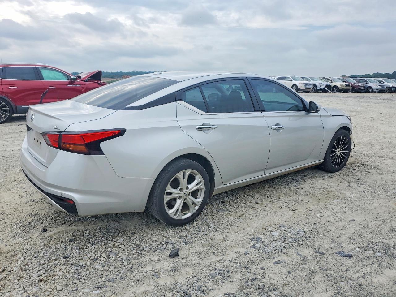 2019 NISSAN ALTIMA