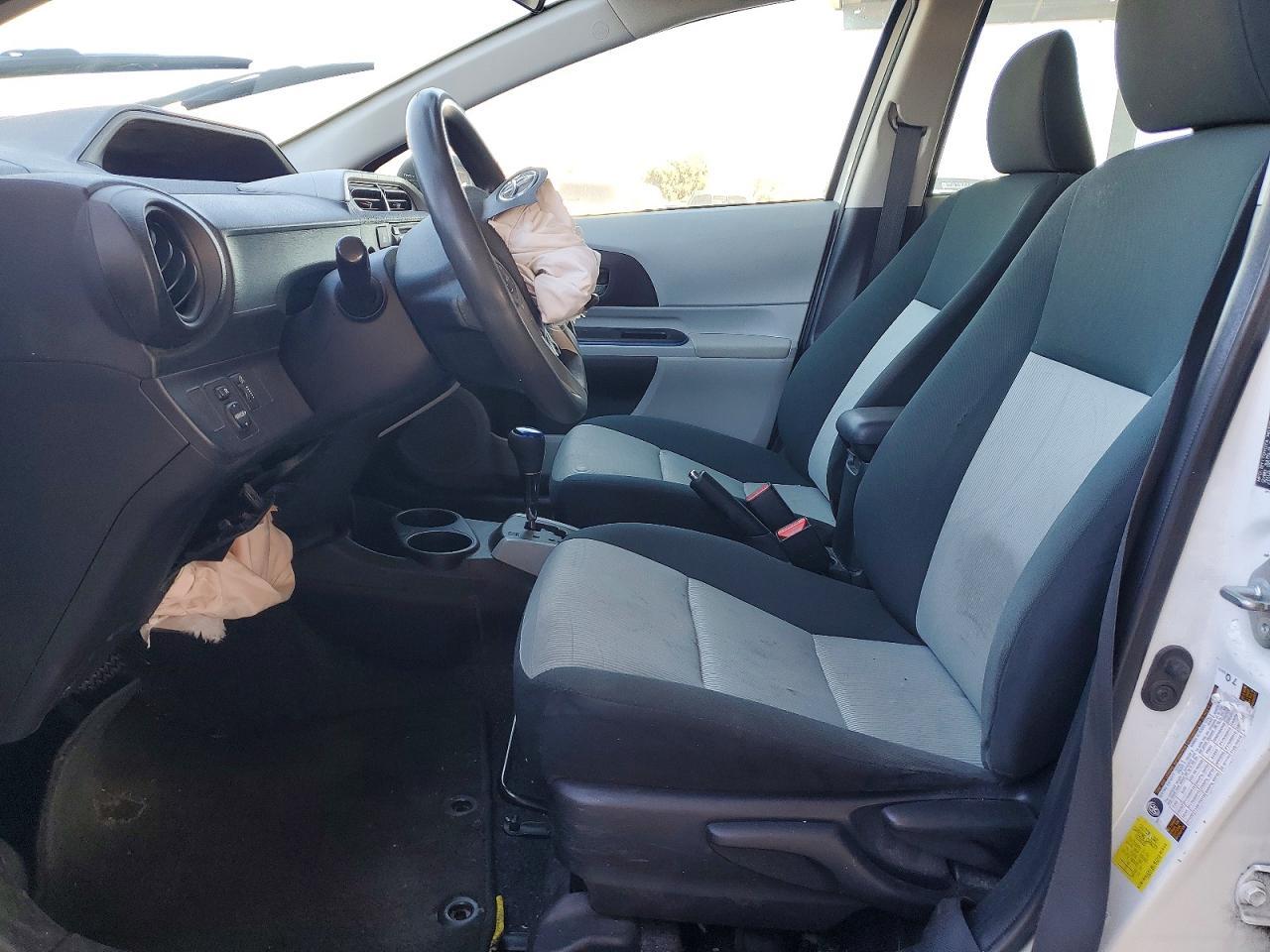 2012 TOYOTA Prius c